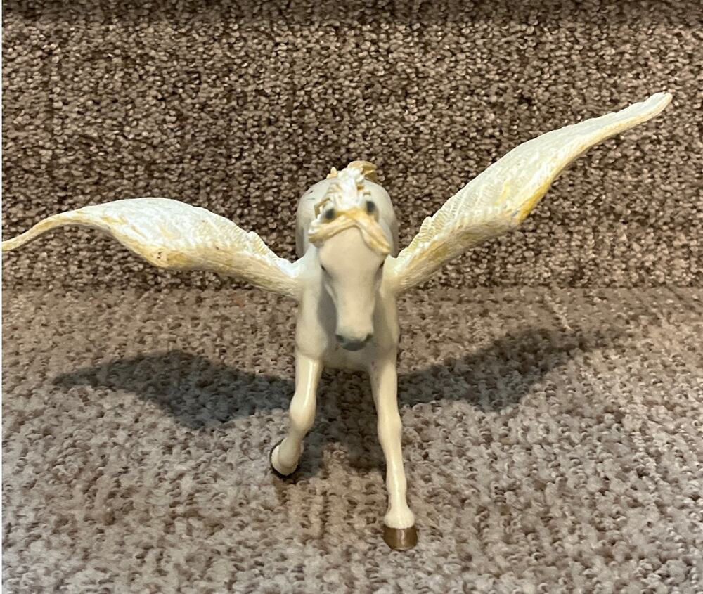 Papo Fairy Enchanted World Pegasus figurine